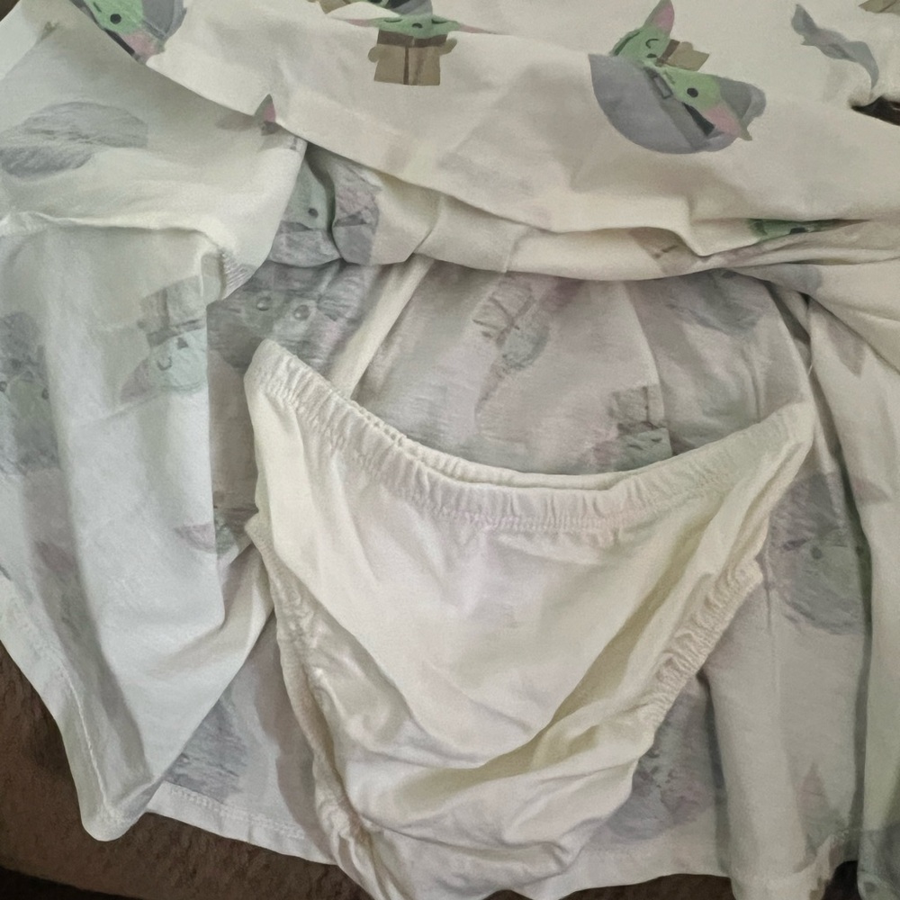 ‼️ SOLD ‼️ Star Wars Dress - Size 18M - NWT - Picture 2 of 3